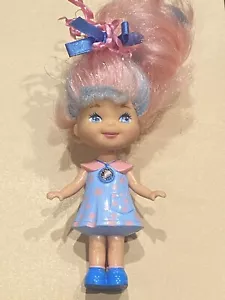 MATTEL LIL SECRETS 1993 MUÑECA 4" PELO ROSA AZUL Y ROSA VESTIDO VINTAGE Hermoso - Imagen 1 de 6