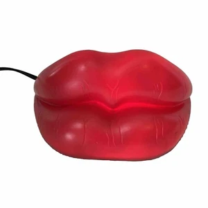 Red Lips Desk Lamp Light Up JR85/921 Pop Culture Y2K Tested - Picture 1 of 7