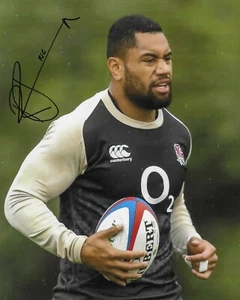 GREAT HAND SIGNED 10" x 8" PHOTO / PRINT - JOE COKANASIGA - ENGLAND RUGBY STAR - Picture 1 of 1