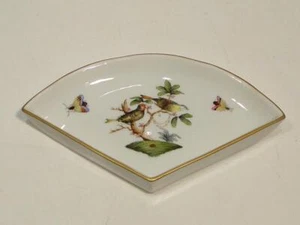 Vintage Herend Hungary Triangle Pin Dish With Birds & Butterfly Design - Picture 1 of 4