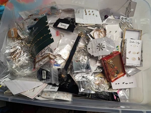 new cheep jewelry 2 lbs lot 1 - Photo 1/7