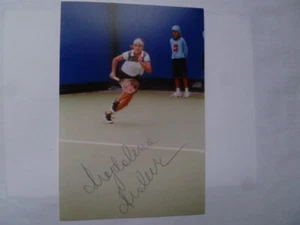 FMR TOP 5  TENNIS PLAYER MAGDALENA MALEEVA  BULGARIA HAND SIGNED PHOTO 6X4 INCH - Picture 1 of 1