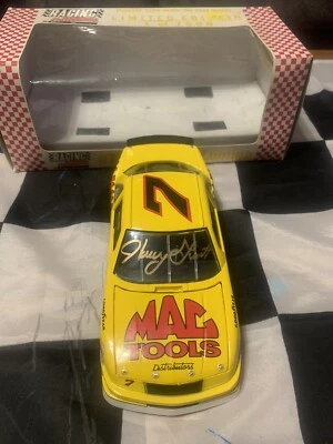 1992 Harry Gant autografado #7 Mac Tools Chevy Lumina Action RCCA 1/24 - Imagem 1 de 4