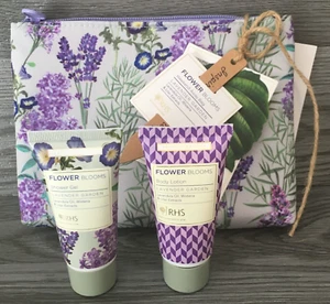 Flower Blooms Weekend Away Bag Lavender Garden Shower Gel Body Lotion Wash Bag - Picture 1 of 10