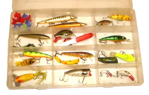 Lote de señuelos de pesca Heddon, Suick, Rebel, Creek Chub, Smithwick, Fred Arbogast, etc. - Imagen 1 de 14