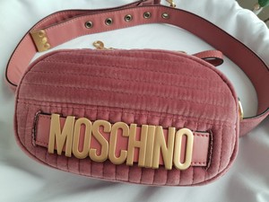 moschino logo belt bolsa