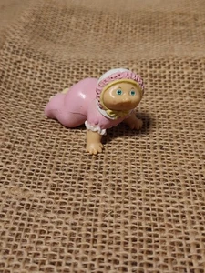1985 Cabbage Patch Kids 2-Zoll-Figur, Baby mit rosa Strampler - Bild 1 von 8