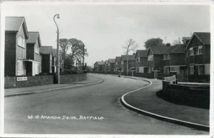 REAL PHOTO POSTCARD OF AMANDA DRIVE, HATFIELD, (NEAR DONCASTER), WEST YORKSHIRE - Picture 1 of 2