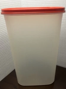 Tupperware - Modular Mate OVAL Container 1615 Red Lid 1615 (12 1/4 cup) 2.9 L - Picture 1 of 9