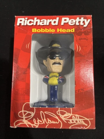 2002 Pop Secret #43 Richard Petty Mini Bobble Head NASCAR Legend Cover
