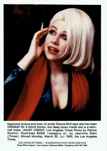 1992 Press Photo Dianne Brill, Nightclub Babe and Fashion Designer - Picture 1 of 2