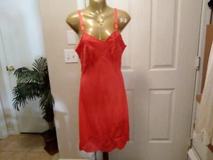 Full Slip Womans VINTAGE Cherry Red with Floral Appliques Size Small - Picture 1 of 14