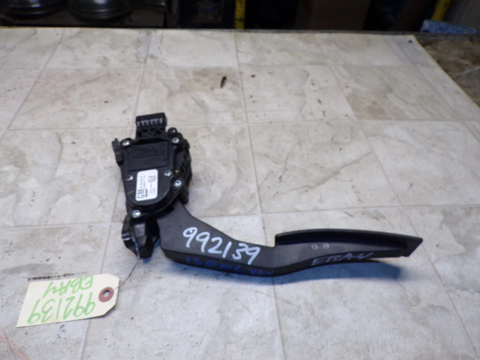 2008-2014 Express 06-14 Savana 1500 2500 3500 acelerador de gasolina pedal id-20827131 Foto 1 de 4