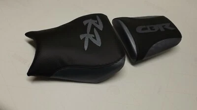 HONDA 04/07 CBR1000RR FRONT & REAR BLACK C. F.TEXTURE/DARK GREY SEAT COVERS - Image 1 of 4