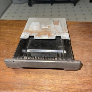 1986.5-93 NISSAN HARDBODY OEM 87-92 PATHFINDER ASH TRAY & MOUNT BRKT FREE SHIP - Picture 1 of 5