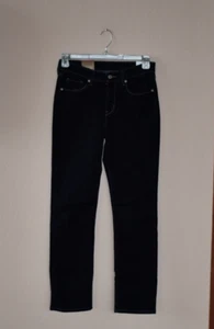 Levi's Classic Straight Leg Women's Size 27x30 Mid Rise Denim Blue Jeans NWT - Picture 1 of 4