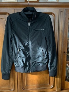 Blouson Jacke Stehkragen m. Kapuze schwarz Gr. XS (170) s.Maße Seidenoptik - Bild 1 von 1