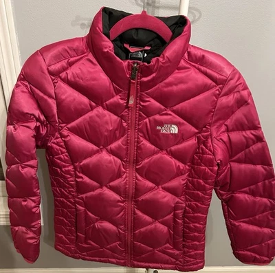 Chaqueta acolchada de plumón The North Face 550 rosa intenso liso cremallera completa niñas talla 14/16 Foto 1 de 4
