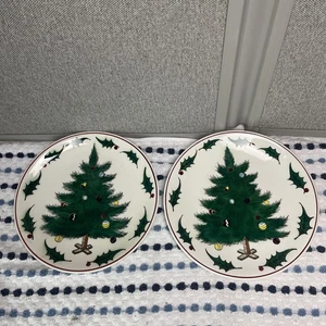 Set of 2 LEFTON Christmas Tree 9 3/4” DINNER PLATES Holly Berry Handpainted - Picture 1 of 4