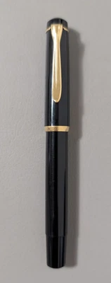 Pelikan M150 Füller "F" Schwarz&Gold Kolbenfüller ohne OVP Vintage W. Germany - Bild 1 von 4