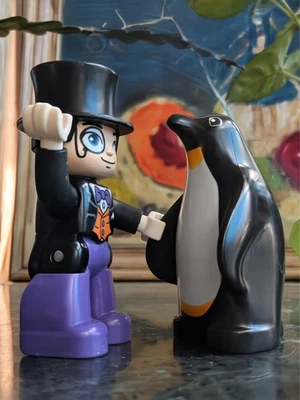 Lego Duplo DC The PENGUIN & A Penguin from Batwing 10823 - Image 1 of 4