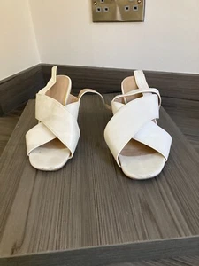 White sandal size 5/38 - Picture 1 of 5