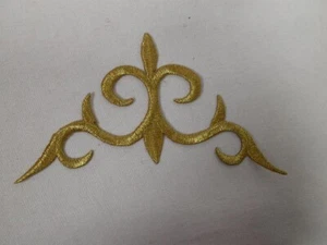 Lot of 6 Gold Fleur Di Lis Triangle Scroll Iron On Patches 5.5 In - Picture 1 of 1