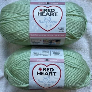 Red Heart Soft Baby Steps Yarn Baby Green Crochet Knit Craft - Bild 1 von 5