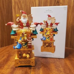 2011 Hallmark - Santa’s Jolly Workshop - Table Decoration-NIB-Excellent/Mint Con - Picture 1 of 12