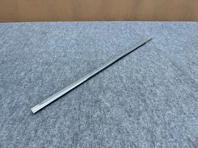 INFINITI M35H M37 M56 Q70 11-19 OEM PUERTA DELANTERA DERECHA MOLDURA CROMADA Foto 1 de 4