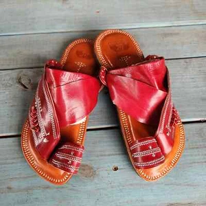 Saudi Madas Sandals Unisex M 9 W 11 Red Maroon Leather Handcrafted Cushioned NEW - Picture 1 of 14