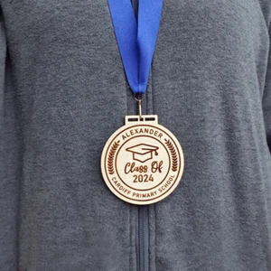 Personalised School Leavers Medal - Lanyard, Custom Name & School, End of Year - Picture 1 of 2