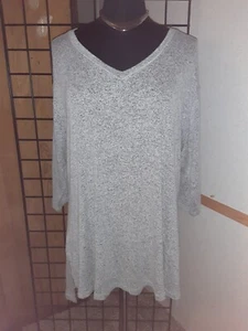 Lane Bryant 3/4 Sleeve V-neck Knit Top Womens Size 14/16 - Picture 1 of 5