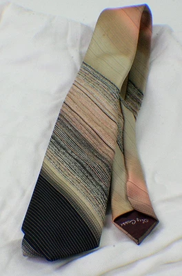 Corbata vintage Oleg Cassini de Birmania colores oro y azul 54" largo 3" ancho Foto 1 de 3