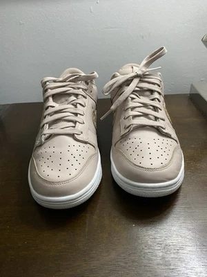 Talla 8.5 - Nike Dunk Low SE Animal Swoosh - Piedra fósil Foto 1 de 4