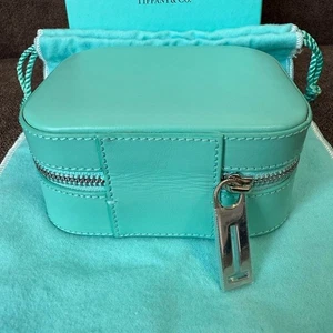 Tiffany & Co. Raro Estuche de Joyería de Cuero Descatalogado Azul con Caja - Imagen 1 de 6