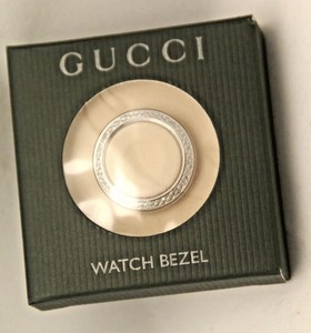 Gucci 1100 Silver Case Wristwatches for 