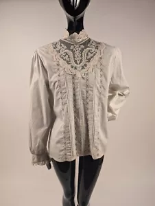 VINTAGE VICTORIAN STYLE 1980’S WHITE COTTON BLOUSE W LACE - Picture 1 of 5