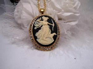 VALENTINES DAY GIFT CAMEO HUNTRESS ARTEMIS GODDESS NECKLACE WEDDING BRIDAL gold - Picture 1 of 6