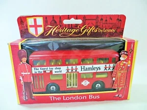 MATCHBOX SUPERKINGS K15 HAMLEYS LONDRES ROJO AUTOBÚS REGALO PATRIMONIO DE DOS PISOS. Sin usar, en caja - Imagen 1 de 7