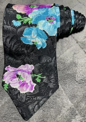 Avanti California Pink & Blue Floral Black Mens Necktie 59"L 3.5"W - Imagem 1 de 4