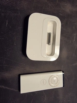 Base Di Ricarica e Collegamento Audio Video APPLE - Immagine 1 di 4