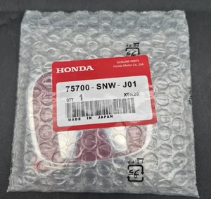 1pcs 75700-SNW-J01 For 2007-2011 CRV Rear trunk Red With Silver H Emblem Logo - Picture 1 of 3