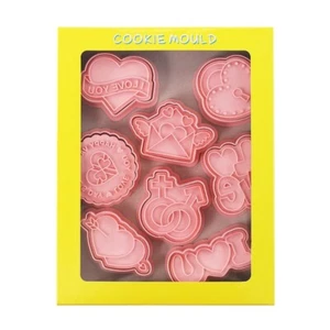 8Pcs/set Heart Pattern Cookie Cutters 3D Cartoon Pressable Biscuit Mold Bakeware - Picture 1 of 6