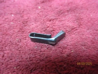 Winchester Model 1905 Self-Loading, 1907, 32SL Cal.,, PART:  Takedown Screw Lock - Image 1 of 4