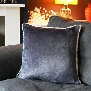 Sherpa Style Scatter Cushion, 100% Polyester Material with fleece/sherpa - Picture 1 of 3