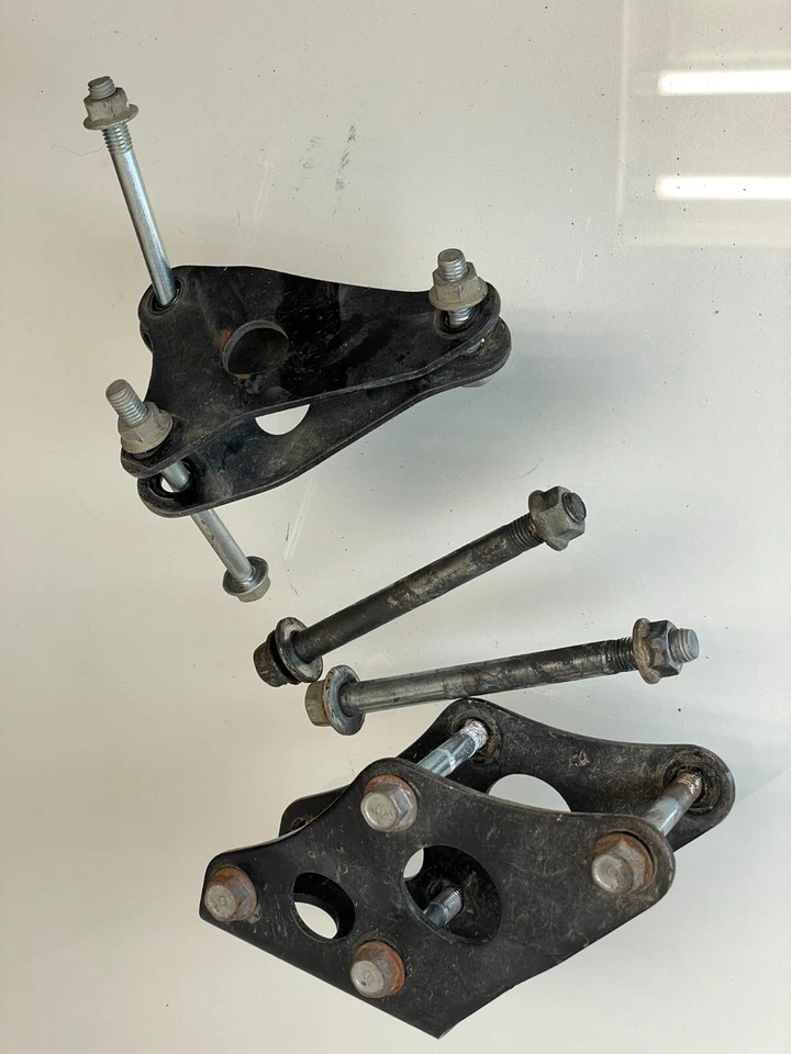 Honda CM185T 1979 Twinstar CM 185 soportes y pernos de motor OEM CM200 Foto 1 de 4