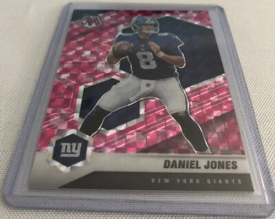 2021 Panini Mosaic Football Daniel Jones New York Giants Pink Camo Prizm #149 - Image 1 of 3