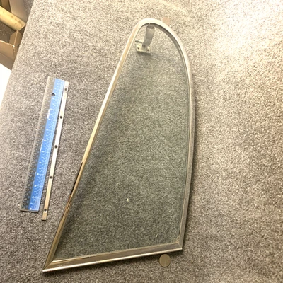 Cuarto de ventana trasero triplex transparente original Jaguar XKE E-Type S1 S2 FHC RH fabricante de equipos originales Foto 1 de 4