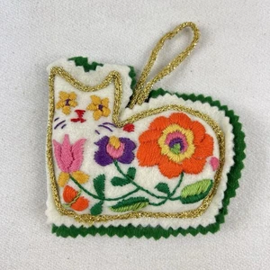 Handarbeit bestickte Katze auf Filz Vintage Weihnachtsschmuck - Bild 1 von 4